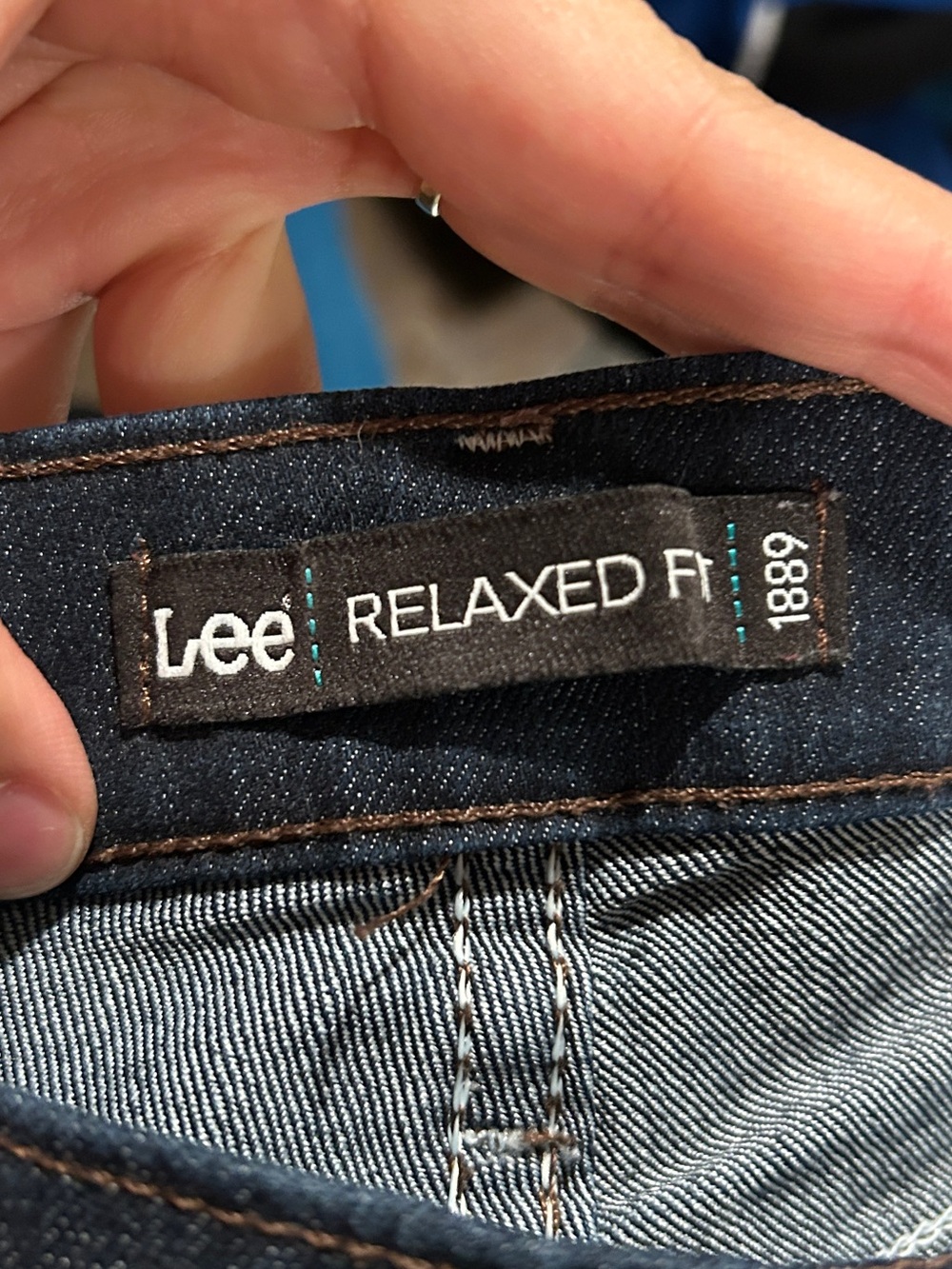 2 Woman’s Jeans, Dark Blue and Light Blue – Classic Straight Fit - Picture 3 of 6